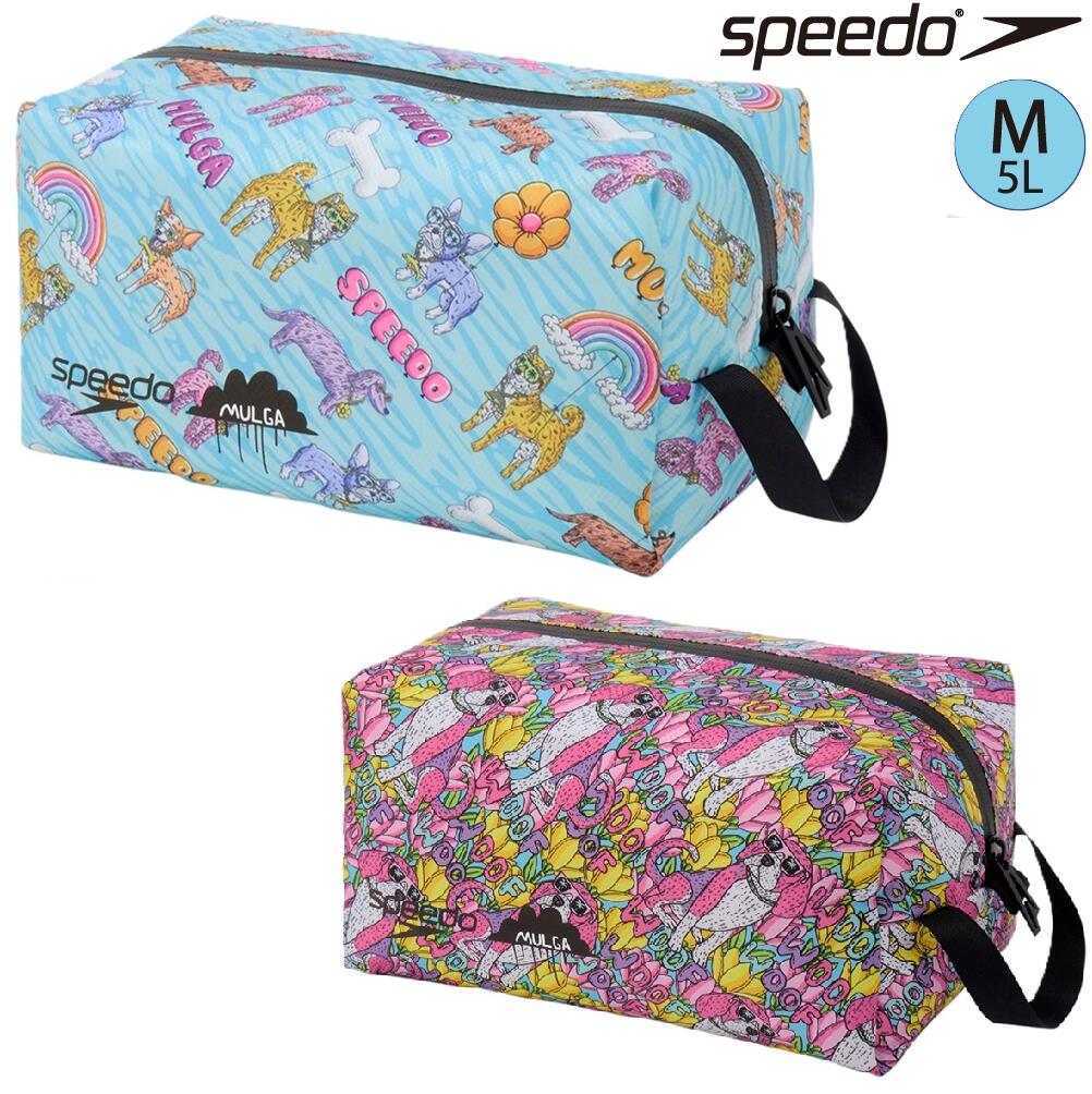 speedo　モルガウォータープルーフポーチ　5L　SE22650MU　Mサイズ　スピード　防水ポーチ　水泳　競泳 「MULGA THE ARTIST（モルガ）」とのコラボレーション企画 【オーストラリア出身アーティスト「MULGA THE ARTIST（モルガ）」とのコラボレーション企画】・Speedo発祥の地オーストラリア出身のアーティスト「MULGA THE ARTIST（モルガ）」とのコラボレーション企画第7弾・はっ水加工＆止水シームテープ仕様・濡れたもの、濡らしたくないもの、その他の小物収納に・軽量＆コンパクトで持ち運びに便利・開口部にマットな止水ファスナー使用・開閉しやすいブーンデザインの引手・スムーズに収納できる大きな開口部・MULGA THE ARTIST（モルガ）オリジナルグラフィック柄を採用。テーマは「dog」・PNカラーは色鮮やかなフラワーとビーグルを組み合わせた柄、SBカラーは柴犬、フレンチブルドッグ、チワワ、プードル、ダックスフンドの5犬種を描いたコミカル＆キュートな柄（※濡れたものを収納する場合、完全防水ではありませんのでご注意ください。水を絞り落としてからの収納をおすすめします）※1点1点プリントの見え方が異なりますので、あらかじめご了承ください。【ブランド】speedo【品番】SE22650MU【カラー】SB　スカイブルーPN　ピンク【サイズ】W240×H120×D140mm約5L【素材】リサイクルポリエステル【原産国】中国 5
