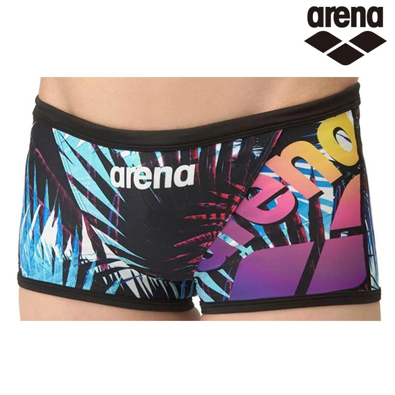 arena アリーナ AS5SWM23M　BK03　メンズ　タフスーツ 　練習用水着　ショートレッグ 水泳　競泳　トレーニング水着 アリーナパネルロゴデザインの練習水着です。 環境に配慮したリサイクルポリエステル素材「タフスキンT2E」を採用したTOUGHSUITシリーズ。アリーナパネルロゴデザインの練習水着です。＊前身頃にブラックの裏地が付きます。【ブランド】arena　アリーナ【品番】AS5SWM23M【カラー】BK03【 素材 】ポリエステル 複合繊維 （ポリエステル） ポリウレタン【原産国】中国※公式大会不可※サイズ・カラーをご確認ください。水着は直接肌に触れる商品の為、お客様ご都合による返品・交換はご遠慮いただいております。お客様による注文間違いや未開封商品につきましても、商品お受け取り後の返品・交換はできませんのでご了承ください。 5