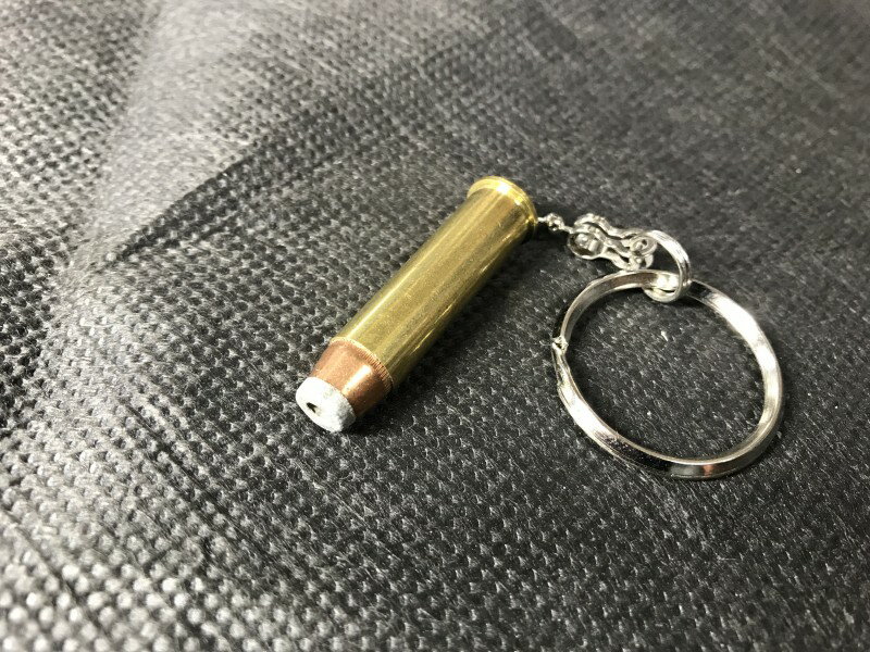 ダミーカートリッジキーホルダー .357MAG