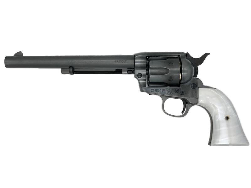 ★コルト シングルアクションアーミー Xカートリッジ ガスガン★ コルト・シングルアクション・アーミーは、1873年にアメリカ陸軍の制式拳銃として採用された「ピースメーカー（Peacemaker）」の愛称でも知られるリボルバー。 堅牢なフレ...
