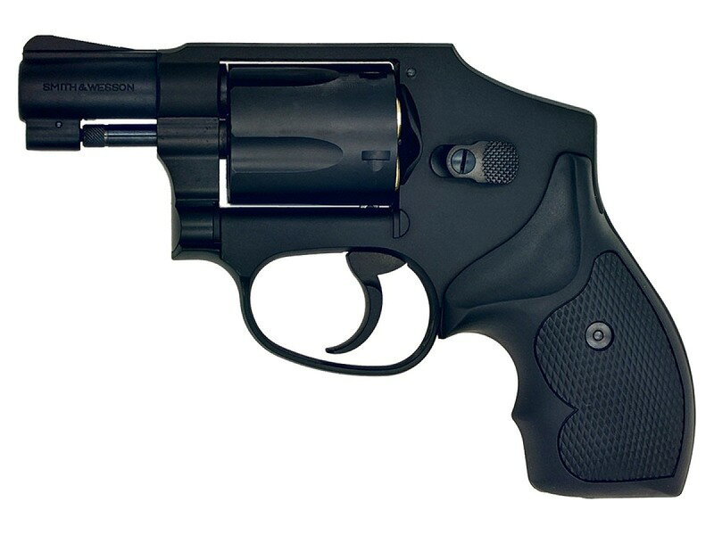 ☆S&amp;W Jフレーム ハンマーレス リボルバー ガスガン☆ ・ペガサスシステム ガスガン ・ダブルアクションオンリー ◎センチニアル M442 モデル ハンマーが外に露出しない構造の「ハンマーレス」リボルバー。 銃を引き抜く際に服などに引っかからず携行性の高いモデルとされています。 M442はグリップセフティも省かれ、携行性をさらに高めたバリエーションです。 【商品詳細】 ・材質:ヘビーウエイト ・全長:160mm ・重量:460g ・装弾数:10発