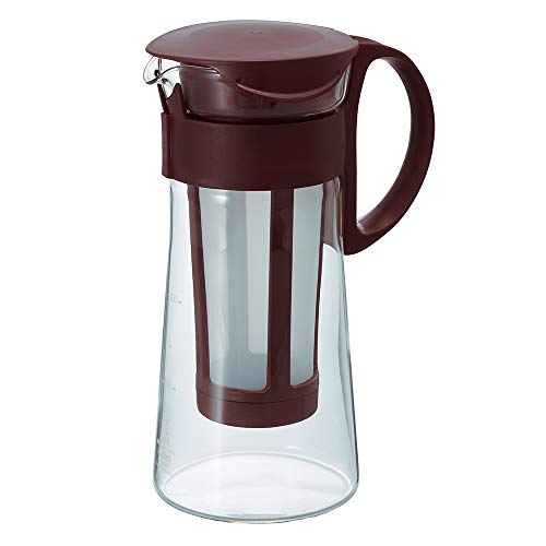 ・ショコラブラウン 600ml Mizudashi Cold Brew Coffee Pot・・Size:600mlStyle:単品Color:ショコラブラウン・サイズ:幅13.8×奥行9.4×高20.8×口径8.8cm・ 本体重量:約0.35kg・ 材質:本体/耐熱ガラス、フタ・ストレーナーフレーム・ハンドルバンド/ポリプロピレン、ストレーナーメッシュ/ポリエステル・ 原産国:日本・ 容量:5杯用(出来上がり容量600ml)"●コーヒー粉と水だけでアイスコーヒーが作れる。●粉全体が湿るように少づつ水を注ぎ、「の」の字を描くようにドリップ。●水を注ぎ終えたら、冷蔵庫で8時間抽出してできあがり。