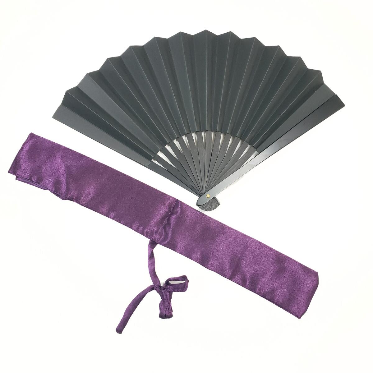 【ギフト対応可】尾形刀剣 8寸鉄扇 黒 日本 和 コスプレ 涼 和服 着物 浴衣 模造 ブラック オシャレ 仰ぐ 夏グッズ 衣装 アイテム パフォーマンス かっ...