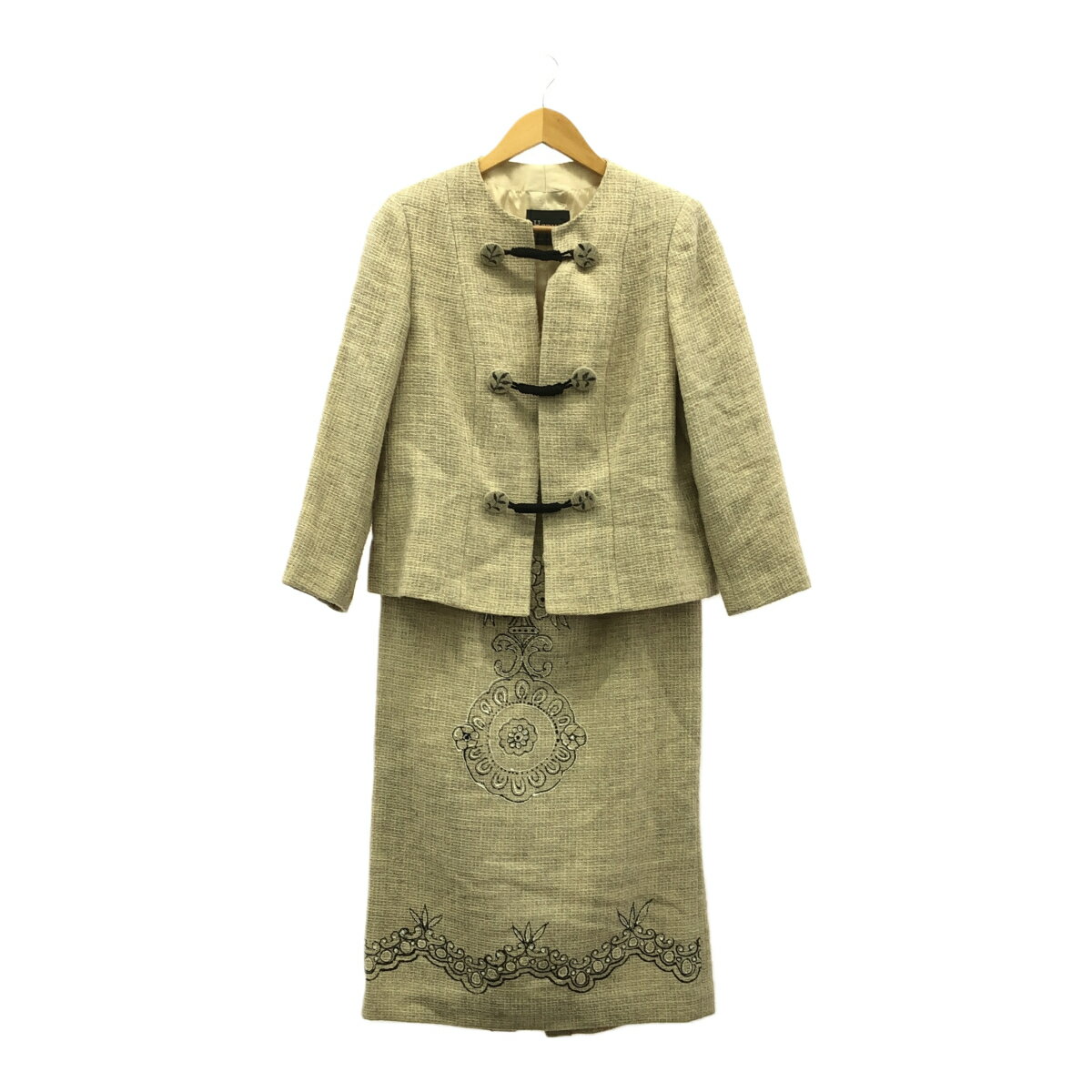 HERNO ヘルノ ウールセットアップ ジャケット スカート ホワイト カシミヤ ウール イタリア製 花柄 レディース 女性 三国ケ丘店 IT74NB5R9XJ8 【中古】 RM2340R