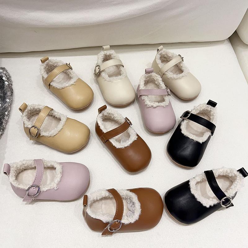 ������� �롼�ॷ�塼�� ������ �л����ˤ� ���å������塼�� ���� ����Ф� ���λ� �ե������ȥ��塼�� �ɥ쥹���塼�� ΢����