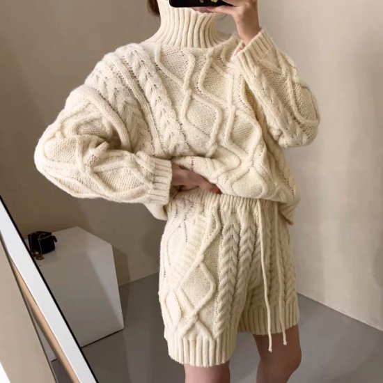 おしゃれ 上下セット カジュアル ローゲージ ざっくり ハーフパンツ タートルネック ショートパンツ ニ..