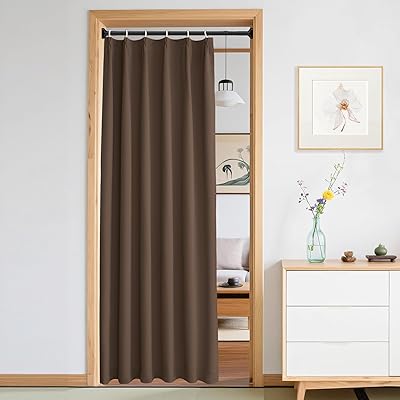 遮光 間仕切りカーテン 断熱 おしゃれ ドアカーテン UVカット 防寒 保温 省エル のれん 防音 無地 厚手 暖簾 目隠し 玄関 キッチン リビング 旅館 ホテル 廊下 幅120cm×丈200cm 1枚 ブラウン