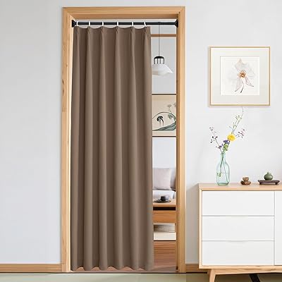 遮光 間仕切りカーテン 断熱 おしゃれ ドアカーテン UVカット 防寒 保温 省エル のれん 防音 無地 厚手 暖簾 目隠し 玄関 キッチン リビング 旅館 ホテル 廊下 幅120cm×丈200cm 1枚 ライトブラウン