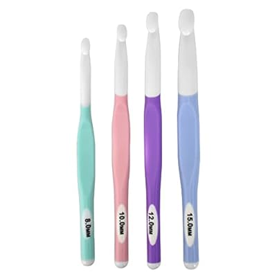 かぎ針編みフックセット 人間工学に基づいた 編み針セット 8mm、10mm、12mm、15mm、 4個セット TPRグリップとABSフックヘッド かぎ針編み キ...