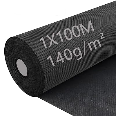 防草シート 1mx100m 140g/m² 高密度 厚手不織布 紫外線劣化防止UV剤入り 高透水性 除草シート ぼうそうシート 雑草防止 固定ピン100本と黒丸100枚付きブランド色ブラックモデル商品説明【商品概要】【丈夫な140g厚手生地】 のぼうそうシートの素材には、紫外線による劣化を防ぐUV耐候剤を配合したプロ仕様のポリプロピレン不織布(140g/m²)を採用。大切な庭の景観を、長期間にわたって雑草の悩みから守ります。1m×100mメートル防草シートの付属品がたっぷり100本の「スチール製U字固定ピン」を標準装備しています。【抜群の遮光性】高品質の耐候性防草シート 不織布は99%以上の日光をほぼ遮蔽し、日光の雑草への到達を最大限に減少させ、光線を遮蔽することで光合成を効果的に遮断し、除草剤を使用できない農地や植栽帯に使用することができる。煩わしい草刈り時間を大幅に削減します。【優れた透水性&通気性】3%親水剤を配合が入るから、目詰まりしにくく水はけが極めて優れています。雨や灌水時には数秒で水が土に浸透し、水たまりや土壌浸食を防ぎます。同時に通気性も確保されているため、作物の根の呼吸を助け、土壌環境を健全に保てます。【適用場所】路肩、畑、菜園、果樹園、花壇、空き地、建物まわり（庭、通路、物干し場、ウッドデッキの下、駐車場(ガレージ)）、墓地(墓石まわり)などでご利用できます。【簡単設置】こちらの防草シートは好きなサイズにカットでき、切断面もほつれにくいので、用途に合った使い方が出来ます。畑やお庭など様々な場所でお使いいただけます。両面使用可能です。【商品説明】【商品詳細】商品種別：園芸用シート商品名：防草シート 1mx100m 140g/m² 高密度 厚手不織布 紫外線劣化防止UV剤入り 高透水性 除草シート ぼうそうシート 雑草防止 固定ピン100本と黒丸100枚付き製造元：商品番号：黒色1X100m商品内容：黒色1X100m色：ブラック【当店からの連絡】