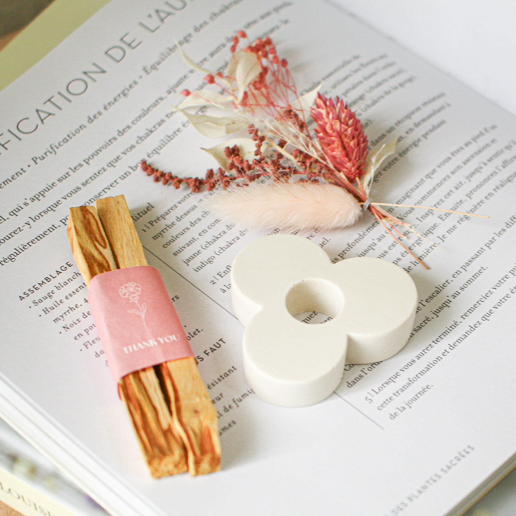 Rakuten - G:Land グランド Positive Energy Palo Santo Holder Bouquet set for Mother's Day パロサント 植物香 リフレッシュ 聖なる木 香木 天然のアロマ アロマ ルームフレグランス 香り リビング 玄関 インテリア 植物アロマ 浄化 神秘の香木 母の日