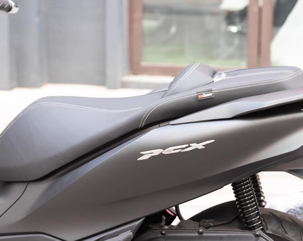 楽天市場】pcx シート 純正(パーツ|バイク用品):車用品 楽天市場】pcx シート 純正(パーツ|バイク用品):車用品