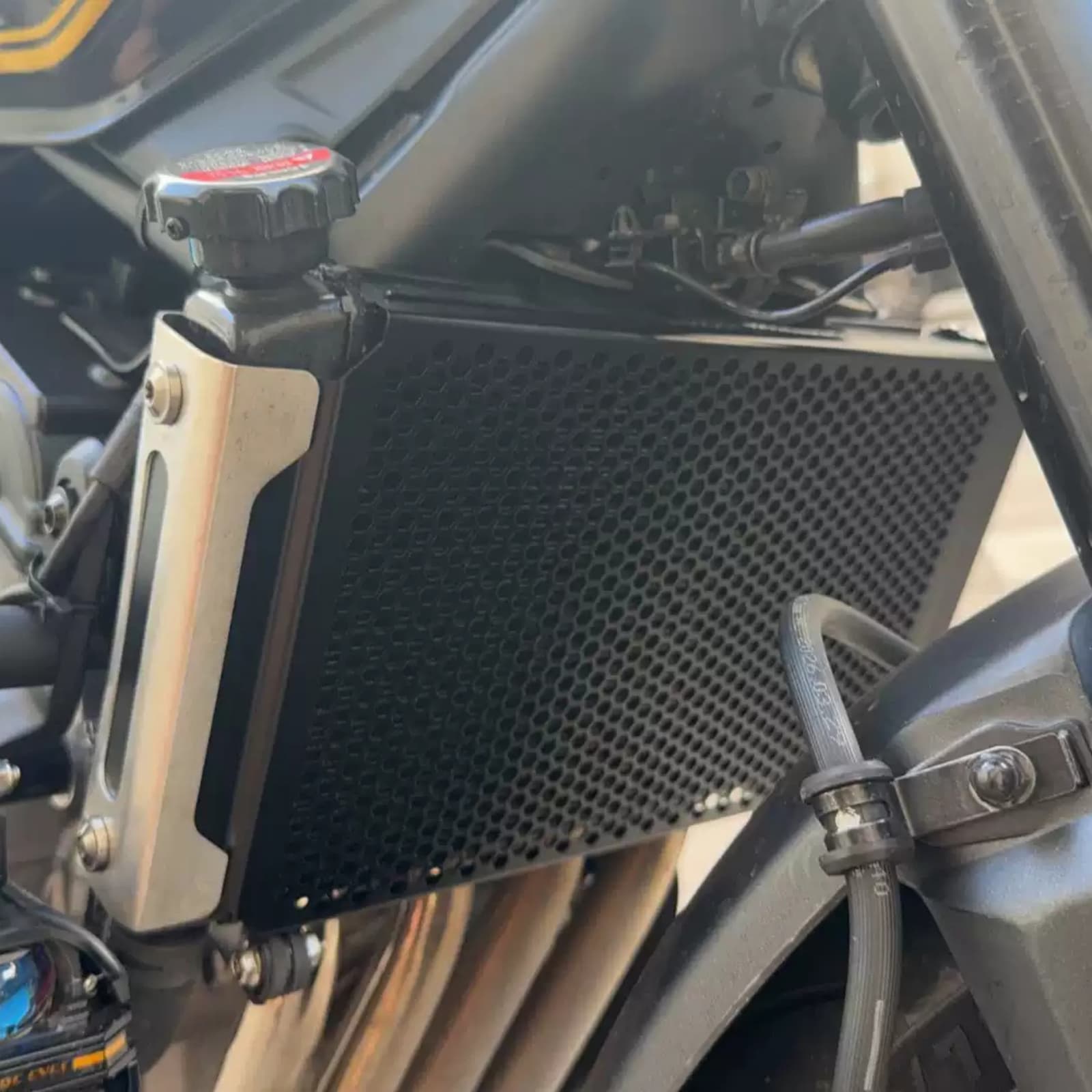 楽天市場】cb400sf ラジエータの通販