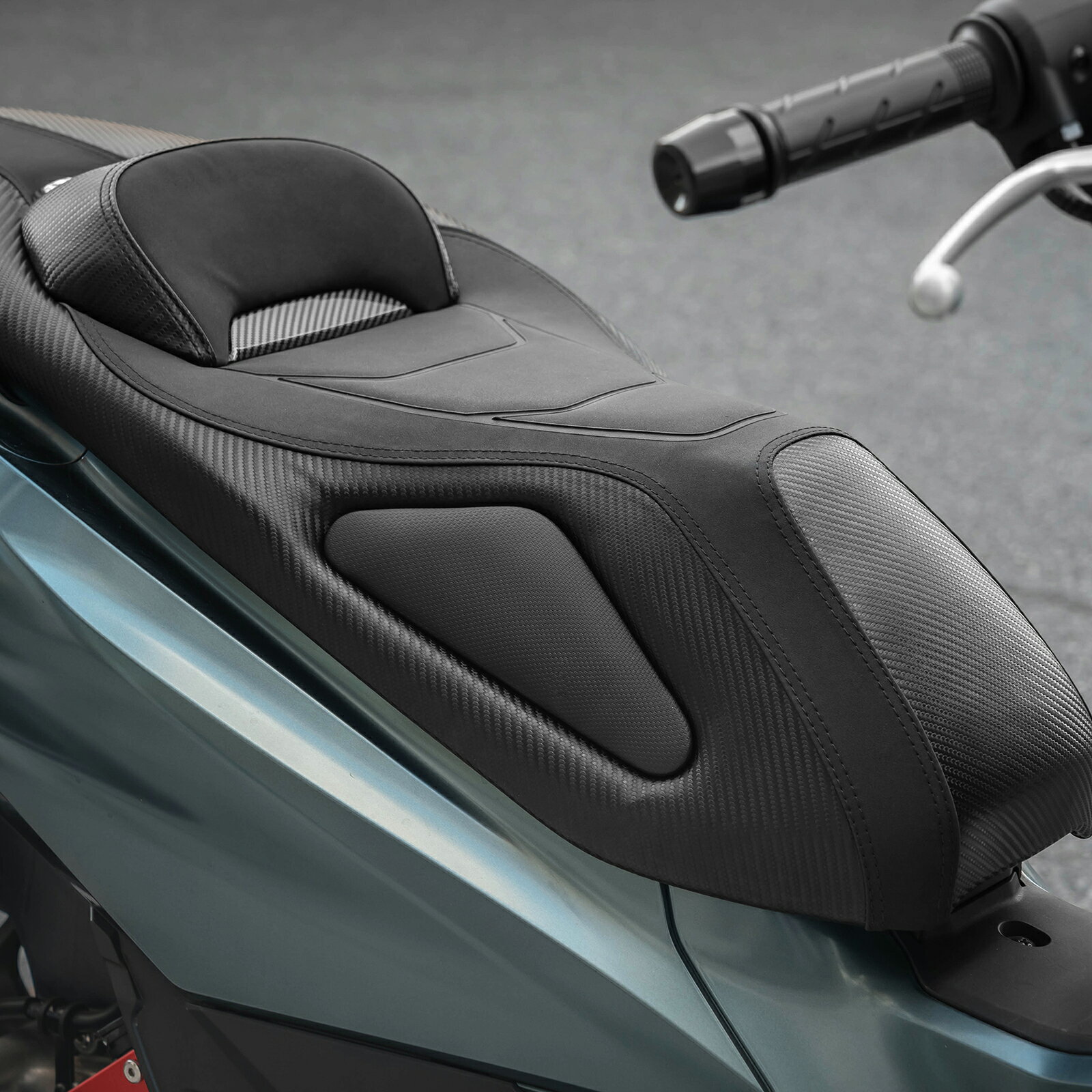 楽天市場】pcx ローダウン シート（パーツ｜バイク用品）：車用品