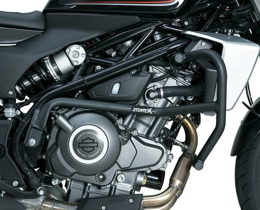 商品仕様 商品紹介 アンダーフレームキット 適合車種 ハーレー X350 商品内容 本体×1SET ※取り付け説明書は付属おりません。 納期について 本商品は取り寄せ商品のため、一般的入金が確認後2週間以内に発送します。配送予定記載されたお届け日は目安になり、確定ではありません。前後する場合がございます。また、商品の配送方法やの配達日時の指定は対応いたしかねます。ご了承をお願いいたします。 ■沖縄・離島へのお届けは別途追加送料が必要となります。 ◎沖縄/離島:2000円(税込) ご注意！下記の内容について必ずご確認お願い致します。 ■ご注文確定後、お客様のご都合によるキャンセルおよび注文変更はお断りしております。 ご注文操作時はよくご確認の上、ご注文完了して頂きますようにお願い致します。 ■お取り寄せの商品のご注文は、商品在庫の有無を保障するものではございませんので予めご了承下さい。メーカーの在庫状況・廃盤や欠品などの理由により商品をご用意する事が出来ず、ご注文をキャンセルさせていただく場合がございます。予めご了承くださいますようお願い申し上げます。 ■商品の発送前に事前に念入りな検品を行っておりますが、輸入品のため、箱や部品等に多少の汚れがあることがありますのでご了承ください。 万が一製品の不具合が見つかった場合速やかにご連絡ください。 ■掲載画像の色合いは、撮影状況やモニターの設定などの違いにより、実際の色合いと多少異なる場合がございますのであらかじめご了承ください。 ■製品の仕様変更に伴い、予告無くデザイン、色等変更する場合がございます。予めご了承下さい。 ご不明な点がございましたら：商品ページにある「ショップへ相談」から当店に連絡してください。
