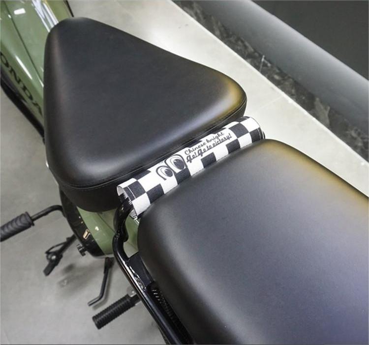 クロスカブ スーパーカブ 50 110 隙間 クッション 隙間を埋める ハンドル 装飾 簡単装着 便利グッズ バイク パーツ アクセサリー 取寄せ