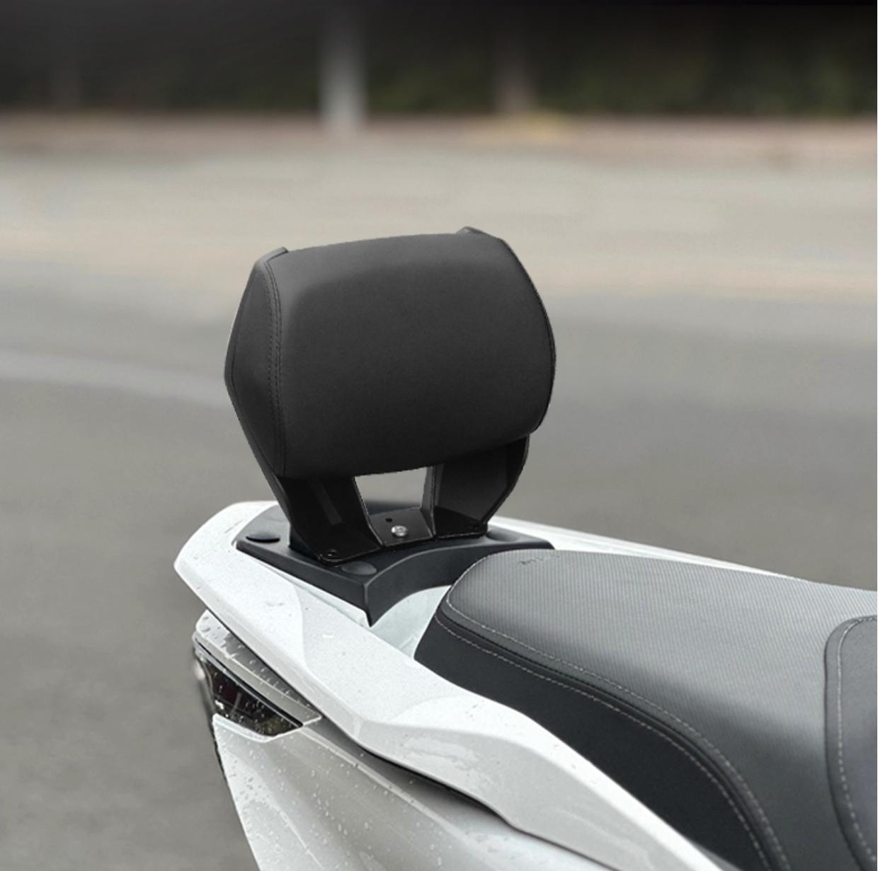 ヤマハ PCX160 2025年式 バックレスト 背もたれ シーシーバー リアキャリア 背もたれ 増設リアシート ブラック 丈夫 一体感 レザー 疲労軽減 レザー 取寄せ