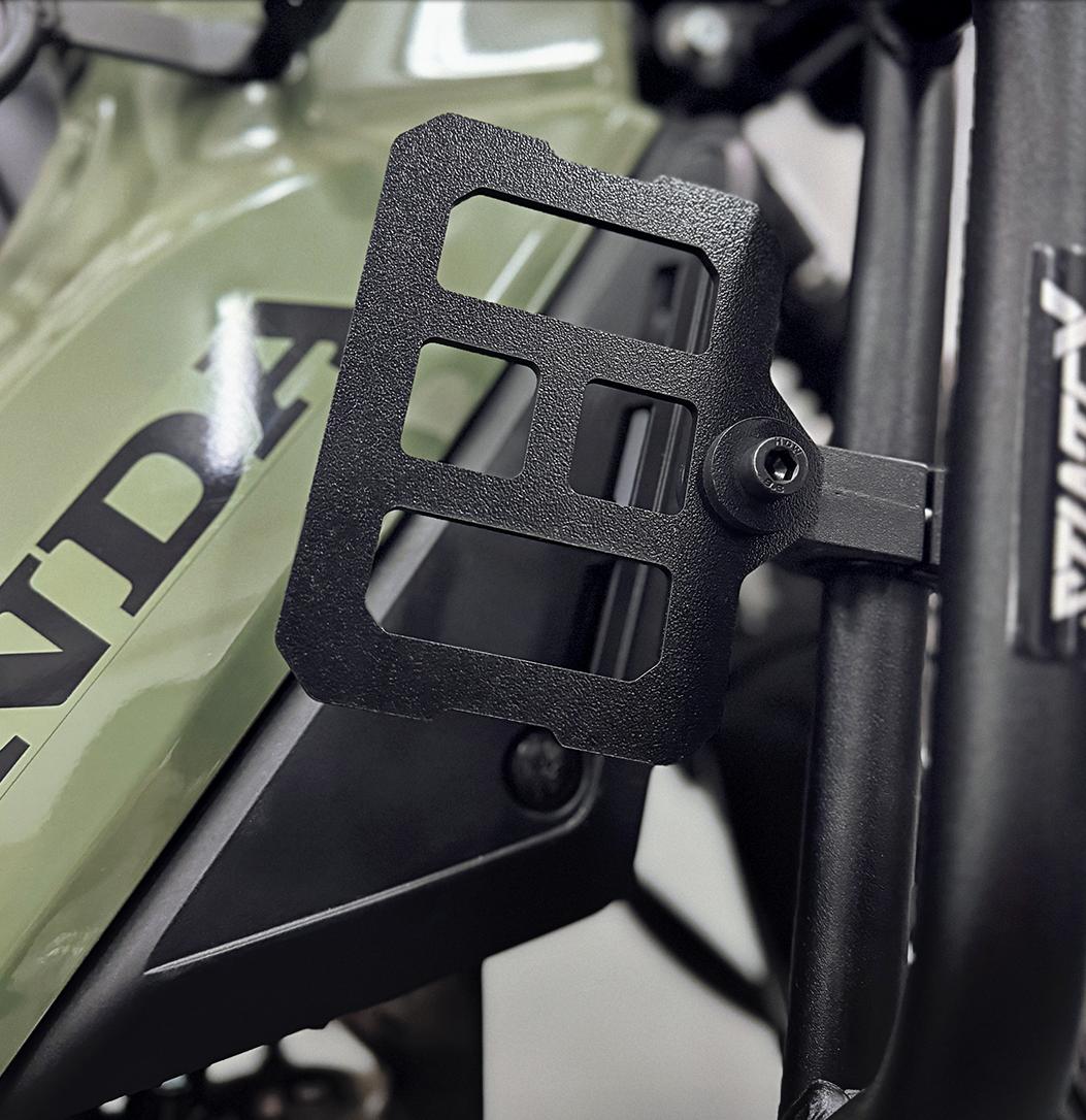 バイク用 フロントキャリア サイドパネルモールパネル キャリア カスタムパーツ クロスカブ クロスカブ対応 大容量収納＆積載強化 ツーリング キャンプ 取寄せ