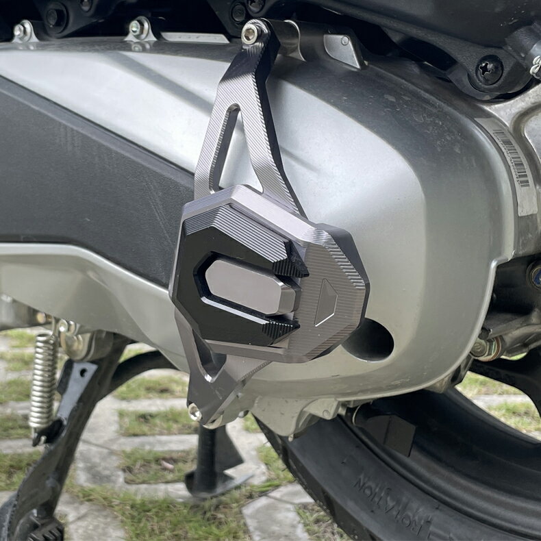 バイク チェーンカバー PCX160 2025新型 チェーンガード 軽量 チェーンケース オートバイ チェーンプロテクター ダートを防ぐ カブ カスタムパーツ アクセサリー【取り寄せ】