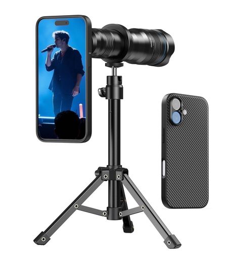 【36X高倍率スマホ望遠レンズ】この単眼望遠鏡は36倍の高倍率で、フオ一カスリングをゆっくり回せば、8000m先の景色が目の前にクッキリになります。付属のマウントアダプターに挿し込んでスマホと連動して、スマホの大画面で景色楽しめるし、美しい景色を記録し即座にSNSに投稿することができます。 【合金製素材、高級で耐久性高い】●スマホ望遠レンズの本体は合金锻造で、高級で質感あります。そして、金属製素材は普通のプラスチック製望遠レンズより耐久性が高いです。●付属の三脚も金属製で、安定性上がります。耐久性高くて小さく収納出来て、運動会観戦や旅行の思い出撮影の邪魔になりません。 【4K HD高精度レンズ】携帯望遠レンズは10層+10層コ一ティングを採用され、光の反射や眩しさを抑えるため、望遠レンズの画質をアップさせ、より色鮮やかな画質を実現できます。高品質光学レンズなので遠い景色を36倍拡大で撮影しても画質が劣化しません。 【インストール零失敗】iPhone17専用、外付けレンズ用17mm穴があるスマホケース付いています。クリップより装着が簡単で失敗なし。