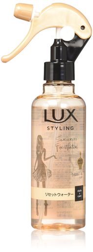 商品サイズ(幅x奥行x高さ):82mmx48mmx201mm 原産国:日本 内容量:190mL 3つの美容液成分を贅沢に配合 パサつきやダメージのある髪でも、なめらかで輝く質感に