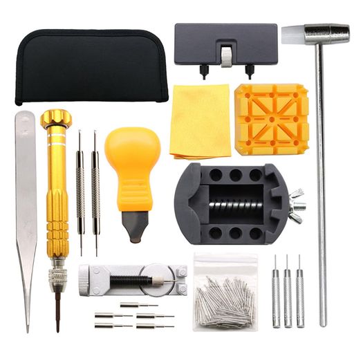 【108本の豊富なストラップピンセット】8mmから25mmまで18サイズ・合計108本のストラップリンクロッドが付属。あらゆる時計のベルト交換に必要なピンが揃い、紛失時の予備としても便利にご利用いただけます。 【プロ仕様の多機能時計修理ツールキット】時計修理に必要な12点の工具が全て揃ったセットです。ベルトの交換から内部メンテナンスまで、幅広い修理作業に対応できる充実のラインナップで、時計愛好家や修理初心者にも最適です。 【4種類の交換可能ドライバービット】十字・一字・五芒星・トルクスの4種の精密ドライバービットをセットでご提供。時計のネジやカバーの開封に必要な工具がこれ1本で完了し、作業効率が大幅に向上します。 【高精度の時計専用ハンマーとプライヤー】繊細な時計部品の調整に最適な金属ハンマーと、精密作業用のピンセットを装備。細かいパーツの取り外しや調整を安全かつ正確に行うことができます。 【腕時計工具使用簡単】腕時計修理にかんして必要な時計修理工具や交換パーツは、全部この131点セットに入っています。腕時計工具の種類が多く初心者でも楽にご利用できます。