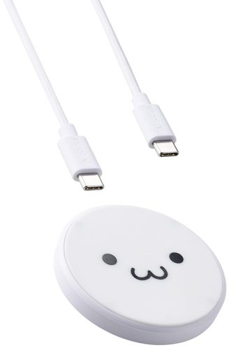 スマートフォンや他のQi対応機器を置くだけで充電ができる、Qi規格ワイヤレス充電器です。 WPC(ワイヤレスパワーコンソーシアム)が策定したワイヤレス給電の国際標準規格「Qi(チー)」に準拠した正規認証品です。 ※エレコムはWPCの会員企業です。 ワイヤレス充電に対応し、GalaxyなどのAndroidスマートフォンおよびiPhoneを充電できます。AirPodsなどのワイヤレス充電対応機器の充電も可能です。 最大出力10Wで、Galaxyの急速充電10W規格、iPhoneの7.5W規格、標準の5W規格に対応しています。