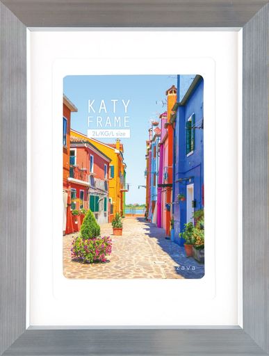 外寸:156x206x17mm 内寸:127x178mm 窓寸:122x172mm 重量:300g 本体:樹脂製 面材:ガラス 縦横兼用スタンド付き マット:2枚付き(83x120、96x142mm) パッケージ:ヘッダー付きOPP袋