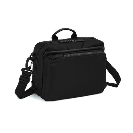 【素材】ナイロン100x210dnツイル/PU加工 【サイズ】W28xH20xD9cm 【容量】6L 【重量】290g