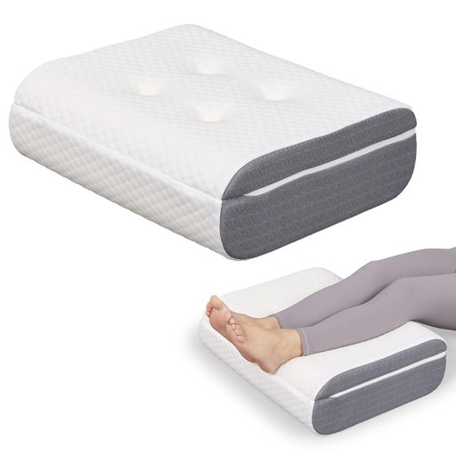 足枕、抱き枕、クッション、座布団、枕、フットレスト、腰枕 新設計の二層足枕、快適さを究極にアップグレード: 中材は5cmのやわらかウレタンと10cmの高反発ウレタンの絶妙な組み合わせで、包み込まれるような柔らかい使い心地と快適な弾力性をもっています。やわらかウレタンは適度な反発力で足をふんわり包み込む。高反発ウレタンがしっかり支え、長時間使用しても疲れにくく快適な使い心地。表と裏でまるで別世界の使い心地、お好みで選べる二重奏の快適さを体験でき、一個でふたつの感動をダブルコンフォートクッションの革新。 足首から膝まで全体的にサポートする独自設計: 寛ぎの広さが安定感を生み、ぐっすりとした安眠を叶える。重量を加えた足枕が、睡眠中のずれを軽減し、足元をしっかりと支えるため、一晩中リラックスした姿勢を保てます。上層の5cmのやわらかウレタンが足をふんわり包み込んで、圧力が均一に分散され、心地よい寝姿勢を保つ、快適な睡眠をサポートする。 肌に優しいシンプルな無地生地カバー: カバーは肌に優しいシンプルな無地ポリエステル素材を使用、肌に敏感の方でも快適にお使い頂けます。