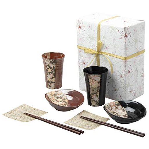 サイズ : タンブラー (直径8.3x高さ12cm、容量約300ml)、小鉢 (14.5x11.5x高さ4.5cm)、コースター (11x11cm)、箸 (22cm) セット内容 : タンブラー (直径8.3x高さ12cm、容量約300ml)、小鉢 (14.5x11.5x高さ4.5cm)、コースター (11x11cm)、箸 (22cm) x各2
