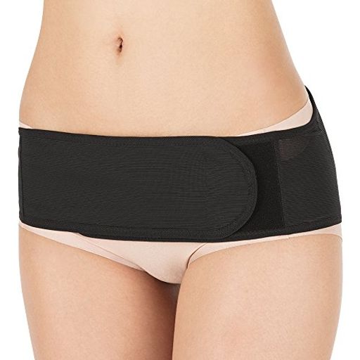 産後の回復 【かんたん装着】仮留めベルトと本体ベルトを留めるだけ!簡単装着で産後すぐから使用ができる。骨盤に合わせた形で、しっかりフィットでズレにくく、初めてでも、迷わずにつけられます。 【快適素材・助産師さん共同開発】伸縮性・通気性のよい素材でムレにくく快適!助産師さんと共同開発で産後すぐの開いた骨盤を安定させる産後ベルト。つけやすくてしっかり締められます。 【骨盤戻しサポート】産後は、まず「骨盤」を整えるのが重要。開いた骨盤周りを整え、本来のきれいなラインを取り戻しましょう。ベルトで骨盤の戻りをサポートし引き締めることで、メリハリのあるプロポーションに戻すお手伝いをします。 【軽量パッド内臓】骨盤のカタチを考えた軽量パッド内臓。だから骨盤部分にぴったりフィット! 【サイズ・カラー】M/ブラック/産後の骨盤を包み込んでしっかり締める。締めるだけのベルトタイプ