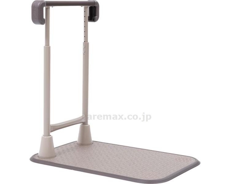 商品の仕様 ●サイズ／幅47.7×長さ72×高さ55～77.5cm、手すり幅：47.7cm ●重さ／16.5kg ●材質／スチール ●最大使用者体重／100kg ●生産国／日本 商品の説明 ・歩行、立ち座りを支援する据置型手すり。 ・従来品つながる手すり「すりてあ」と連結ができます。 ・しっかり身体を支えます。 ※水平方向へ無理な荷重をかけないでください。 ※ベースの外側から手すりを使用しないでください。