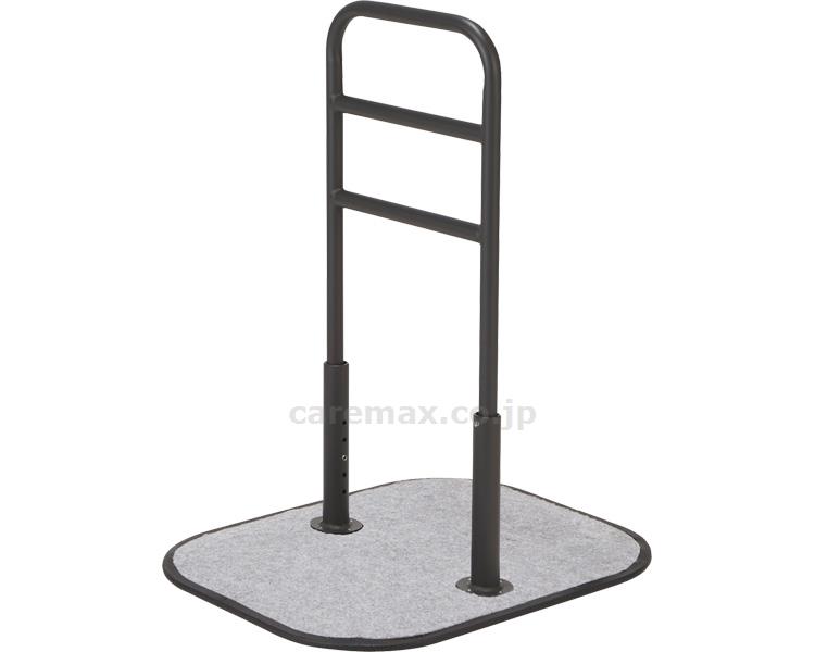 商品の仕様 ●サイズ／ベース部：幅50.5×長さ60.5×厚さ1cm、手すり部：幅32.5×高さ70～80（5段階／2.5cm）cm ●重さ／11.5kg ●材質／スチール ●付属品／蓄光テープ（2枚）、底板用カーペット ●生産国／ベトナム 商品の説明 ・丈夫な立ち上がり補助手すり。 ・付属の蓄光テープで部屋を暗くしても手すりの位置がわかるので安心！