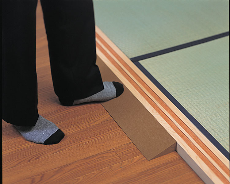 【送料無料】Lスロープ　高さ5.5cm　Lスロープ　[ 株式会社 レイクス21 ]