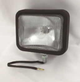 樹脂製ワーキングランプ　1062シリーズ電球仕様：12V35W RP35　BA15Sレンズタイプ：フォグランプタイプ概寸：灯体：115 × 140 レンズ：88 × 115灯体仕様枠：樹脂（PP） 本体：樹脂（PP）コード長 = 290mm ボデーアースタイプ接続方法：ギボシ（オス） ×1