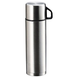 スタイルベーシック ダブルステンレスボトル 500ml注ぎやすいワンタッチボタン。持ちやすいマグカップタイプの蓋付ステンレスボトルです。内容物 : 本体(約90×70×245mm)×1 材質 : ステンレス・PP・シリコーン 生産国 : 中国 箱の種類 : 化粧箱 箱サイズ : 約85×90×255mm(入) 箱入重量 : 約447g