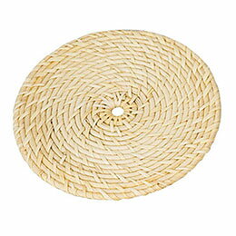籐丸鍋敷 白 (大)熱がテーブルに熱が伝わらないようにする籐製の鍋敷です。サイズ : 約φ18.5cm 重量 : 50g 生産国 : ベトナム 保証期間 : 初期不良対応 ※食器洗浄乾燥機使用不可