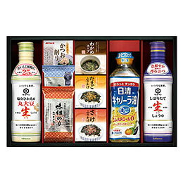 キッコーマン塩分ひかえめ生しょうゆ&バラエティギフト通常のしょうゆと違い、「火入れ」(加熱処理)をしていない塩分ひかえめの丸大豆生しょうゆとバラエティ豊かなご飯のお供のセットです。内容物 : キッコーマン塩分ひかえめ丸大豆生しょうゆ450ml、キッコーマンしぼりたて生しょうゆ450ml、わかめスープ(3.8g×3)、丸美屋たまごふりかけ(2.5g×3)、丸美屋さけふりかけ(2.5g×3)、味付のり(8切6枚)、有明海産塩のり(8切6枚)、日清キャノーラ油400g、マルトモかつおパック(0.7g×3) アレルギー : 小麦・乳・卵・えび(大豆・豚肉・鶏肉・牛肉・ゼラチン・ごま・さけ) 賞味期限 : 360日 生産国 : 日本 箱サイズ : 255×390×70mm 重量 : 2050g