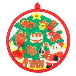 クリスマスパーティーにぴったりのゲーム!クリスマス柄のかわいいダーツです。 マジックテープになっているので、取り外しも簡単です。 クリスマスパーティーなどにおすすめです。セット内容 : 的×1、ダーツ×2、ボール×2 商品サイズ : 的…φ222×5mm、ダーツ…96×34mm、ボール…φ32mm 材質 : 的…ポリエステル・紙・PP、ダーツ…PP・ポリエステル、ボール…PE・ナイロン 梱包形態 : ヘッダー付き袋入り 生産国 : 中国 保証期間 : 初期不良対応