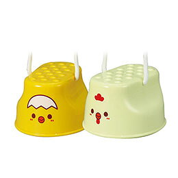かわいいおやこぽっくりすべり止め付きの大人気ぽっくりセット内容 : 本体×2(にわとり・ひよこ各1) 商品サイズ : 97×113×67mm、ひも…約1.37m 材質 : PE、ポリエステル 梱包形態 : 袋入り 生産国 : 中国 保証期間 : 初期不良対応