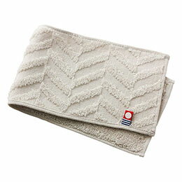やわらかくて干しやすいハンカチ吸水性が良い超無撚糸でコンパクトでエコなサイズを作りました。 タグが付いており、フックに掛けて使えます。メーカー品番 : 76005 内容物 : 本体(約340×100mm)×1 素材 : 綿100% 生産国 : 日本 パッケージ形態 : タトウ式ケース 箱サイズ : 約130×124×15mm 箱入重量 : 約25g