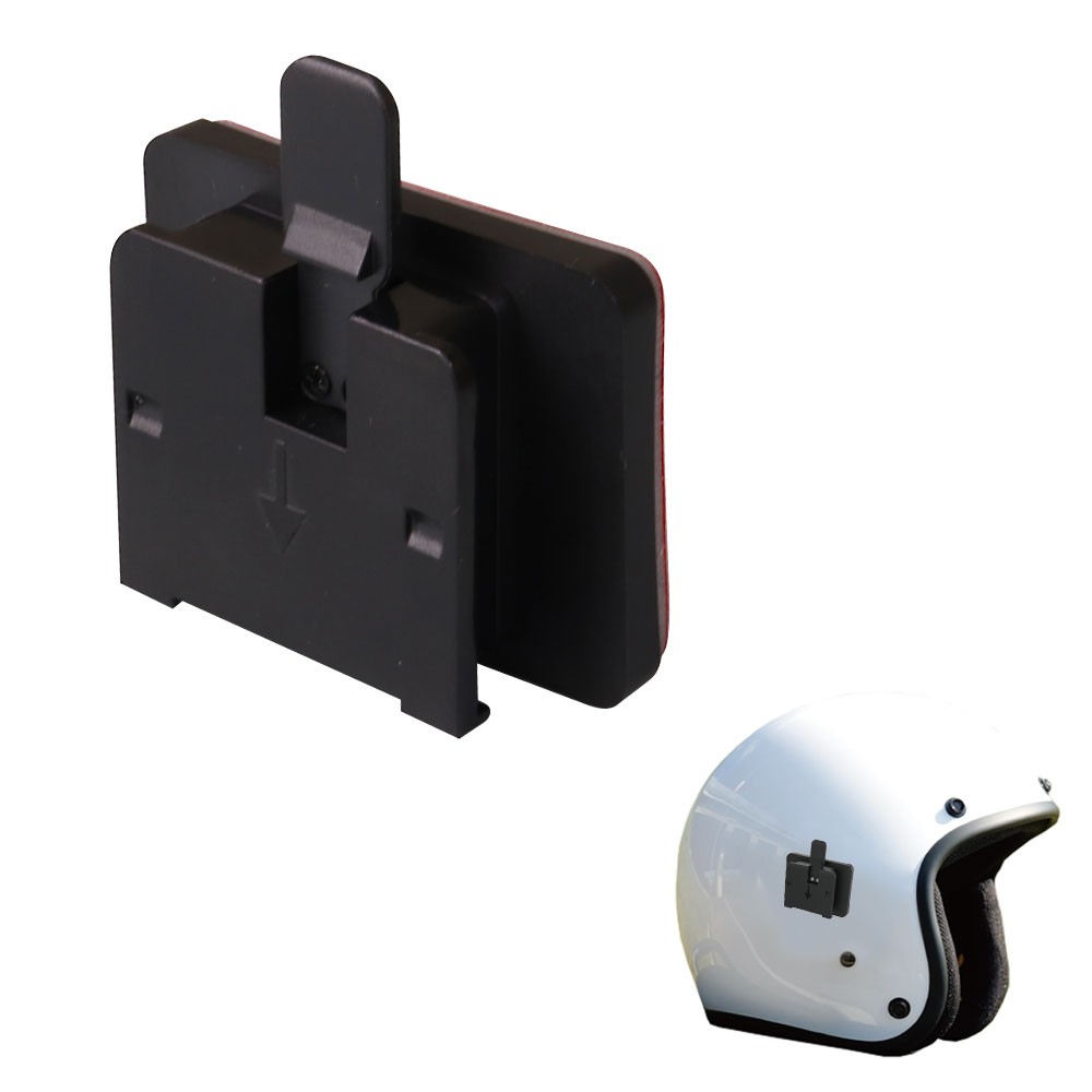 MAXWIN MUFU 両面テープ式マウント MF-OP05 MF-BDVR001/001G・MF-V40S-B対応 ヘルメット取付●複数のヘルメットで使用するときに便利複数のヘルメットで使用したいときに便利なオプションマウントです。両面テープでつけるだけのカンタン設置で角度調整も可能。●取付簡単マウントのテープ部をヘルメットに貼り付けるだけのカンタン設計。強力な固定テープなので剥がれ落ちる心配がありません。●ワンタッチボタン設計ワンタッチでドライブレコーダーをスムーズに取り外せます。●角度調整可能マウント部は回転するように設計されていますので、録画角度の調整が可能。【対応機種】・MF-BDVR001・MF-BDVR001G・MF-V40S-B【製品仕様】製品型式：MF-OP05サイズ：4.6x4.8x1.7cm重量：約15g【付属品】本体x1MF-BDVR001Gに使用する場合は音声ガイダンスの機能が使用できなくなります。予めご了承ください。※メーカーからの直送となります。他の商品との同梱・沖縄/離島への配送・代金引換はできません。