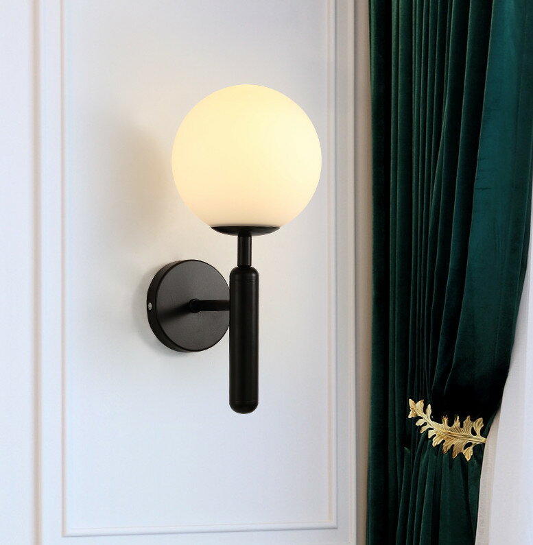 ブラケットライト 北欧 壁掛けライト 壁掛け照明 ガラス 円形 ボール ウォールライト 玄関照明 ブラケット レトロ 室内照明 照明器具 LED対応 間接照明 おしゃれ リビング 階段 寝室 ダイニング 店舗 カフェ バー 廊下