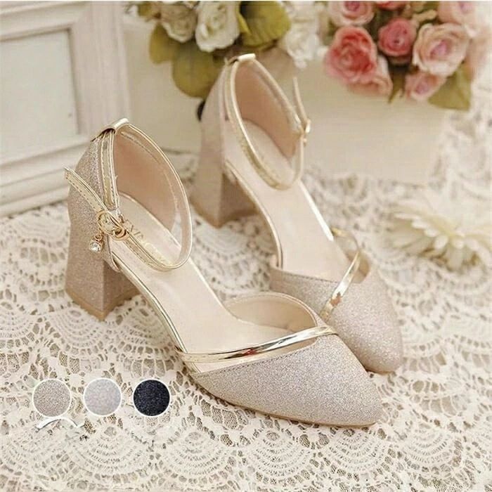 シューズ結婚式レディース疲れないパンプス痛くないポインテッドトゥストラップキラキラピンヒールパー..