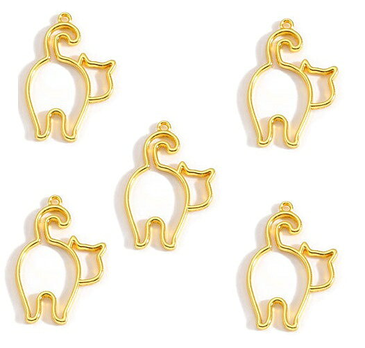 ★商品番号：byk385 ★素材：合金 ★サイズ：縦約22mmX横約17.5mm ★色：ゴールド ★内容：1個入り ★ご覧いただき、誠にありがとうございます。 ※当店のパーツ製品は全て海外仕入製品となります。 【海外製品ご購入時の重要な注意事項】 ※海外製品の為、細かな傷やバリ、色むら、歪みなどがある場合がございます。 ※ロットにより、色差、色味が多少変わる場合がございます。 ※モニター環境や撮影条件により実際の色と違って見えることがあります。 ※発送時、検品しておりますが、 日本製のような品質をお求めの方は、ご購入の際、十分ご注意くださいますようよろしくお願いいたします。 ※上記の注意事項に十分ご理解のいただける方のみ、ご購入をよろしくお願いいたします。 ※クリックポストにて発送を行っており、通常は2日～5日届きますが、天気等の状況により、1週間ほどお届けにかかることもございますので、ご了承ください。 ★その他 ・卸売 ・仕入れ代行 ・イーウー（義烏）福田市場アテンド ・広州アテンド ♪お気軽にお問合せくださいませ♪