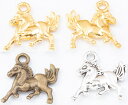 馬 1個 馬チャーム 両面 競馬 モチーフ メタルチャーム ハンドメイド キーホルダー ペンダント アンティーク アクセサリーパーツ 手芸素材
