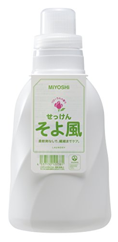 せっけん濃度を高め洗浄効果を強化した液体せっけん ほのかなフローラルの香りで洗濯を楽しく演出 柔軟剤なしでもふんわり仕上がる サトウキビ由来のバイオマスプラスチックボトル使用 せっけん洗剤でも香りを楽しみたい方におすすめ 【ご注意】原材料名およびアレルゲン（アレルギー物質）につきましては、必ずお手元に届いた商品のパッケージ表示をご確認のうえ、お客様ご自身の体質・体調に合わせてご使用ください。 体質に合わない場合や体調不良を感じた場合は、直ちに使用を中止してください。 区分：日用品発売元/製造元等：ミヨシ石鹸株式会社 【原材料】 パーム核油【成分】 純石けん分（35％脂肪酸カリウム、脂肪酸ナトリウム） 広告文責：有限会社MAY 電話番号：079-569-1286