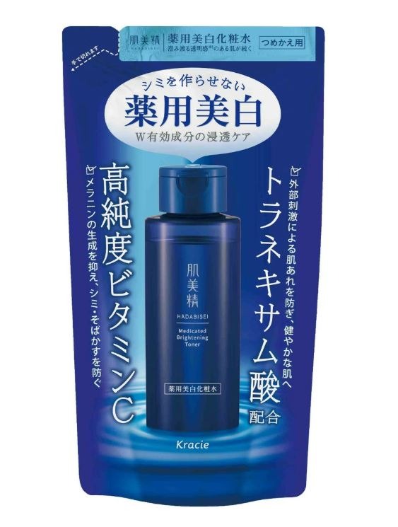 ● 高純度ビタミンCとトラネキサム酸のW有効成分でシミ・そばかすを防ぐ ● 肌にすっと浸透し内側からしっとりふっくら ● 浸透アクアブースト処方でうるおいを届ける ● 無香料・無着色・アルコールフリー ● アレルギーテスト済み（すべての方に刺激がないわけではありません） 【ご注意】用法・用量および使用上の注意をよくお読みのうえ、正しくご使用ください。 お体に合わない場合は使用を中止し、症状が続く場合は医師等にご相談ください。 原産国：日本区分：医薬部外品発売元/製造元等：クラシエホームプロダクツ 【成分】 高純度ビタミンC（L-アスコルビン酸2-グルコシド）、トラネキサム酸、うるおいMIX、バランスMIX 広告文責：有限会社MAY 電話番号：079-569-1286
