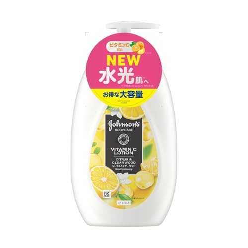・ビタミンCと角質ケア成分ピーチエキスを配合したプレミアム保湿処方。 ・全身のやさしい角質ケアと保湿でぷるんとした水光肌に導く。 ・シトラスとシダーウッドの香り。 ・使い始めはポンプノズルを回して開ける。 ・乾燥が気になる季節におすすめ。 【ご注意】成分表示および使用上の注意をよくお読みのうえ、肌に異常が生じていないか注意してご使用ください。 お肌に合わない場合は使用を中止し、必要に応じて医師にご相談ください。 原産国：マレーシア区分：化粧品発売元、製造元等：JNTLコンシューマ 【原材料】 水、ミネラルオイル、グリセリン、ナイアシンアミド、カルボマー、カプリリルグリコール、水添パーム油脂肪酸グリセリズ、セチルリン酸K、水酸化Na、香料、p-アニス酸、アスコルビルグルコシド、アロエベラ葉エキス、BG、チャ葉エキス、マドンナリリー花エキス、モモ果実エキス【成分】 水、ミネラルオイル、グリセリン、ナイアシンアミド、カルボマー、カプリリルグリコール、水添パーム油脂肪酸グリセリズ、セチルリン酸K、水酸化Na、香料、p-アニス酸、アスコルビルグルコシド、アロエベラ葉エキス、BG、チャ葉エキス、マドンナリリー花エキス、モモ果実エキス 広告文責：有限会社MAY 電話番号：079-569-1286